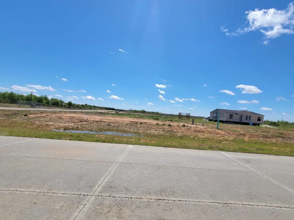 8121 Road 5837 Cleveland TX 77327