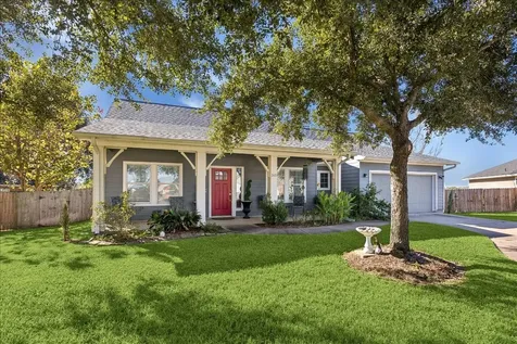 313 Regal Court Bellville TX 77418