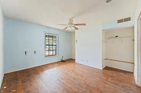 222 E Southland Avenue Alvin TX 77511