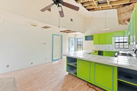 222 E Southland Avenue Alvin TX 77511