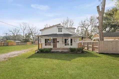 222 E Southland Avenue Alvin TX 77511