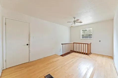 222 E Southland Avenue Alvin TX 77511