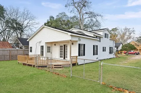 222 E Southland Avenue Alvin TX 77511