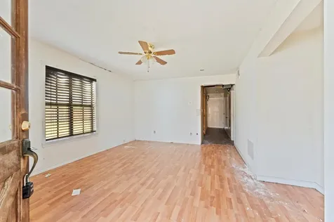 222 E Southland Avenue Alvin TX 77511