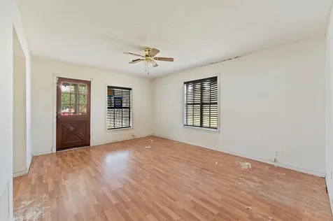 222 E Southland Avenue Alvin TX 77511