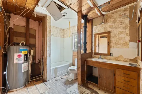 222 E Southland Avenue Alvin TX 77511