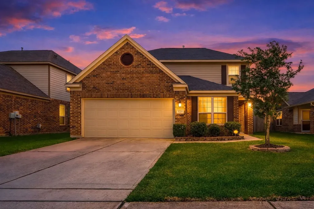 5215 Espuela Lane Baytown TX 77521