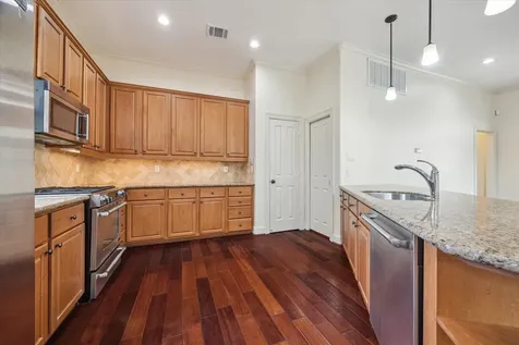 415 Tuam Street Houston TX 77006