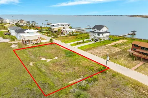 9115 W Bay Road Galveston TX 77554