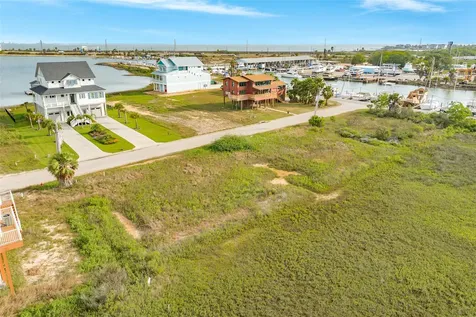 9115 W Bay Road Galveston TX 77554