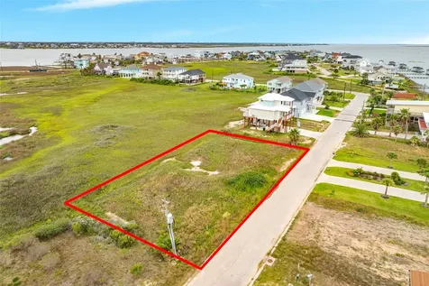 9115 W Bay Road Galveston TX 77554