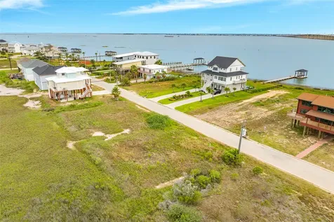 9115 W Bay Road Galveston TX 77554