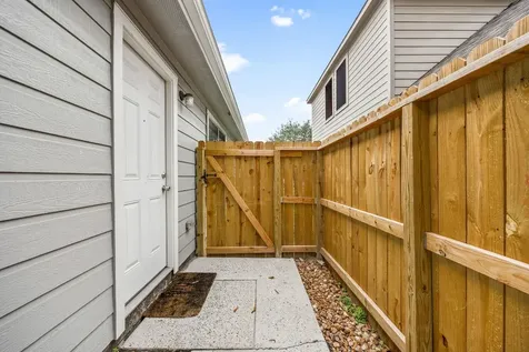 16945 Scenic Knoll Conroe TX 77385