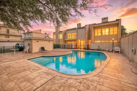 6019 Winsome Lane 2 Houston TX 77057