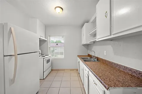806 3rd Avenue N 12 1/2 Texas City TX 77590