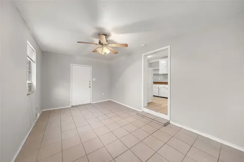 806 3rd Avenue N 12 1/2 Texas City TX 77590