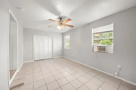 806 3rd Avenue N 12 1/2 Texas City TX 77590