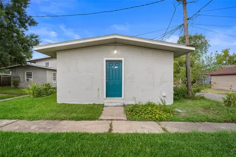 806 3rd Avenue N 12 1/2 Texas City TX 77590