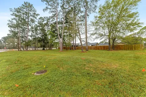 13083 Point Aquarius Boulevard Willis TX 77318