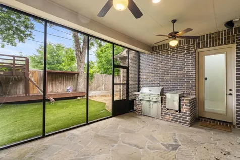 1418 Du Barry Lane Houston TX 77018