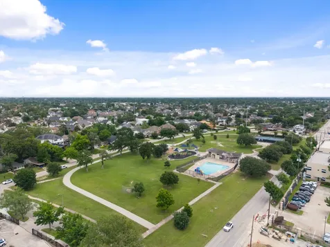 1418 Du Barry Lane Houston TX 77018