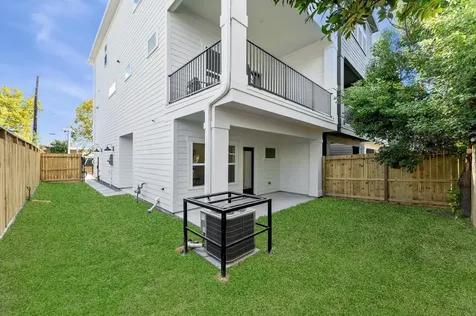 4129 De George Street Houston TX 77009