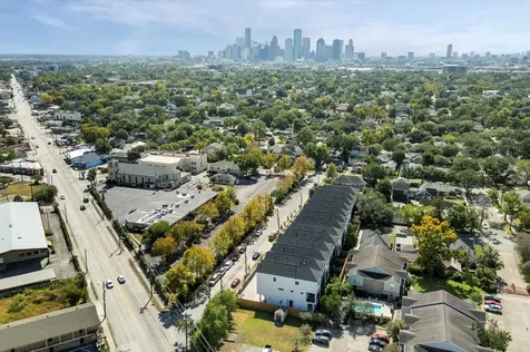 4129 De George Street Houston TX 77009