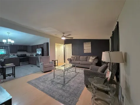 2000 W W Humble Street Baytown TX 77520