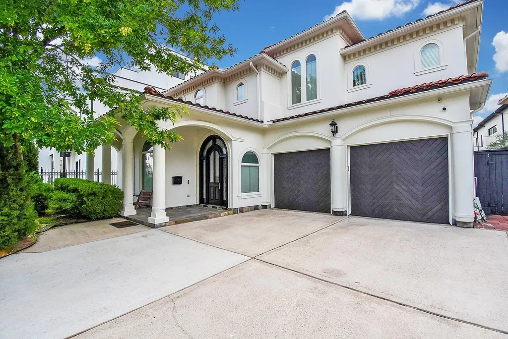 3213 Mcculloch Circle Houston TX 77056