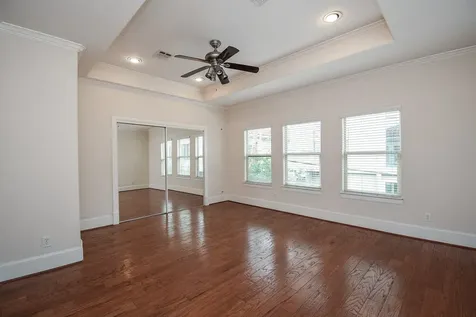 3213 Mcculloch Circle Houston TX 77056
