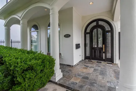 3213 Mcculloch Circle Houston TX 77056