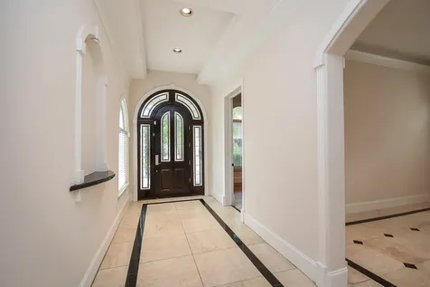 3213 Mcculloch Circle Houston TX 77056
