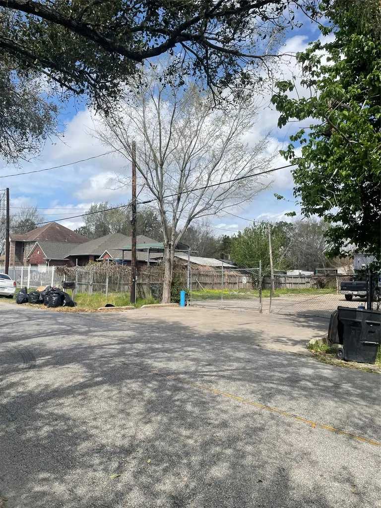 11619 Palmsprings Drive Houston TX 77034