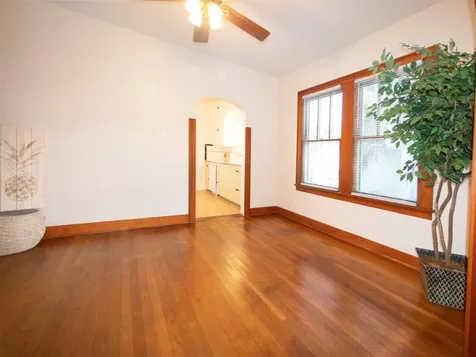 5111 Avenue Q 1/2 Galveston TX 77551