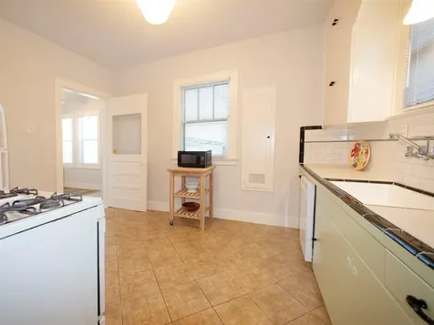 5111 Avenue Q 1/2 Galveston TX 77551