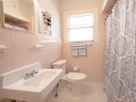 5111 Avenue Q 1/2 Galveston TX 77551