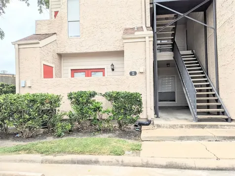 10855 Meadowglen Lane 702 Houston TX 77042