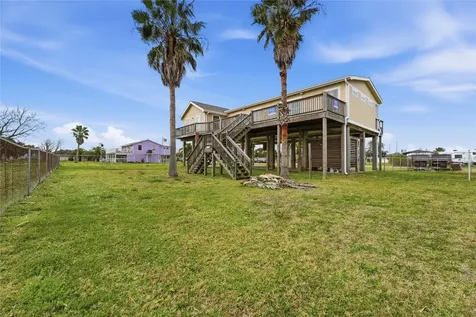 1972 Avenue D Crystal Beach TX 77650