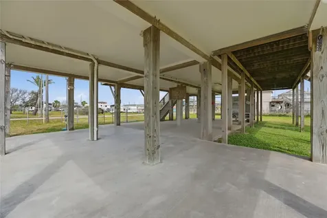 1972 Avenue D Crystal Beach TX 77650