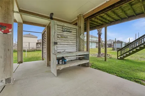 1972 Avenue D Crystal Beach TX 77650