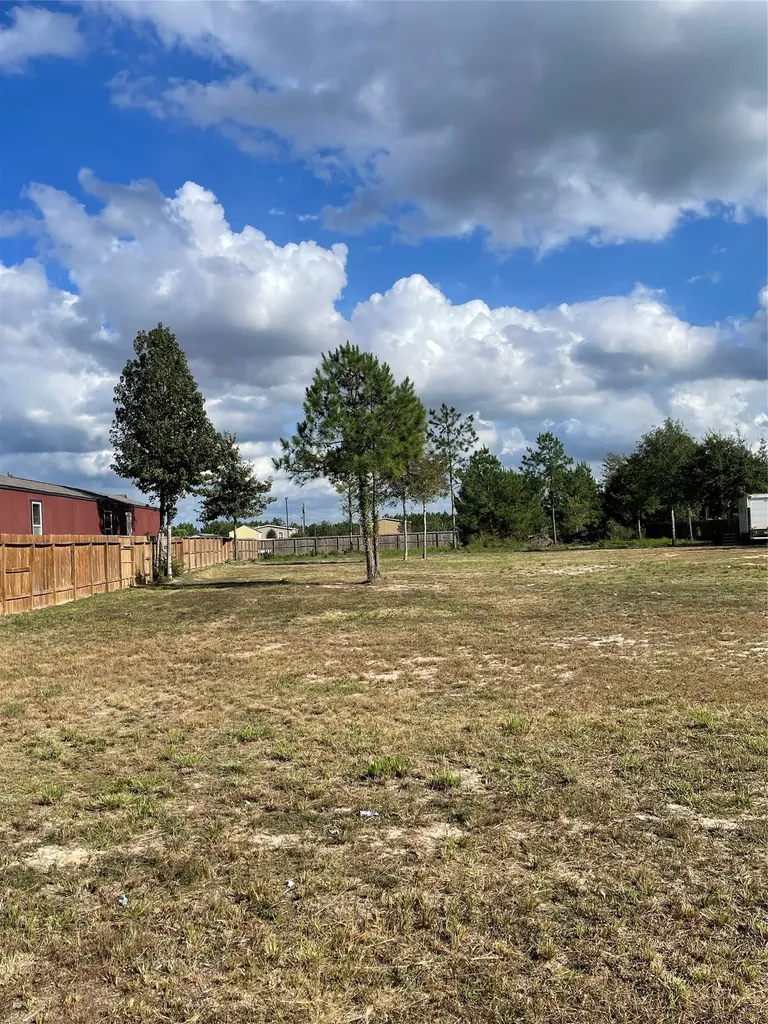 102 Road 5105 Cleveland TX 77327