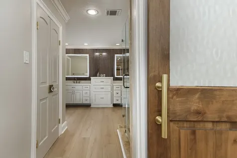 46 N Autumnwood Way The Woodlands TX 77380