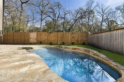 46 N Autumnwood Way The Woodlands TX 77380