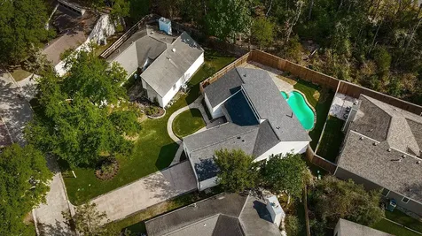 46 N Autumnwood Way The Woodlands TX 77380