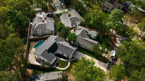 46 N Autumnwood Way The Woodlands TX 77380