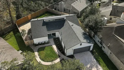 46 N Autumnwood Way The Woodlands TX 77380