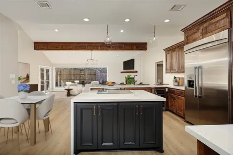 46 N Autumnwood Way The Woodlands TX 77380