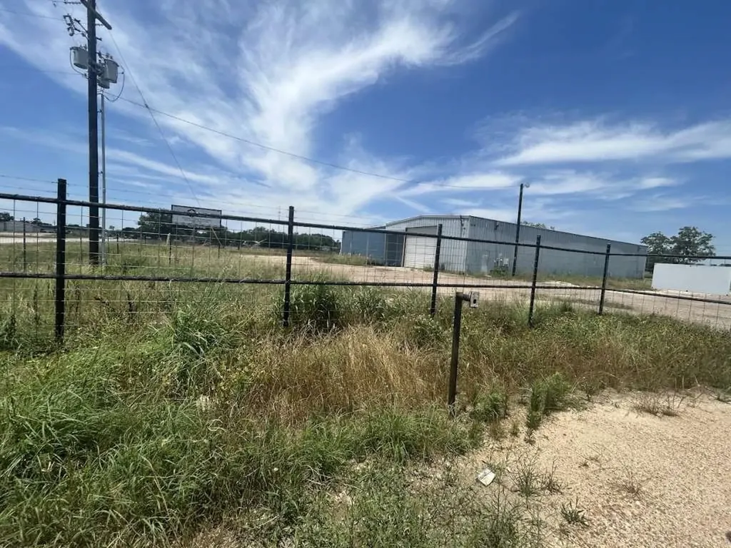 304 E York Tract 3 Street Ganado TX 77962