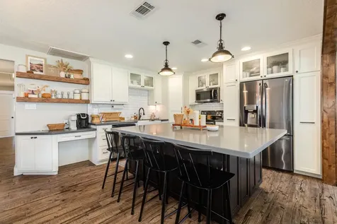 5206 6th Street Danbury TX 77534