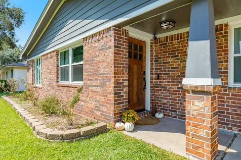 5206 6th Street Danbury TX 77534